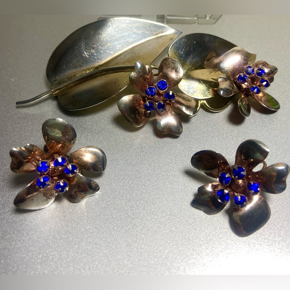 Hefty Sterling Silver Blue Rhinestone Floral Brooch & Earrings Set ~Full Ounce